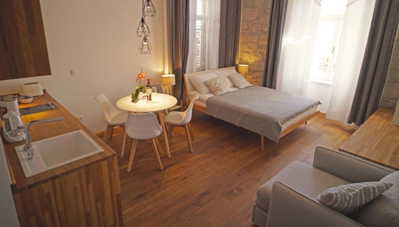 Apartments Cava ดูบรอฟนิก ภายนอก รูปภาพ